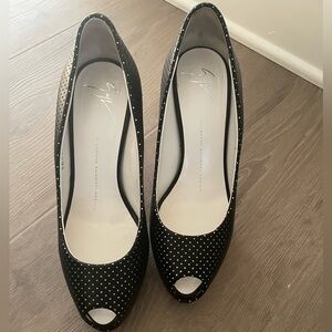 Giuseppe Zanotti platform pump.